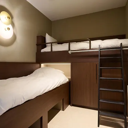 Scape Residences شقة دِن بورِخْ