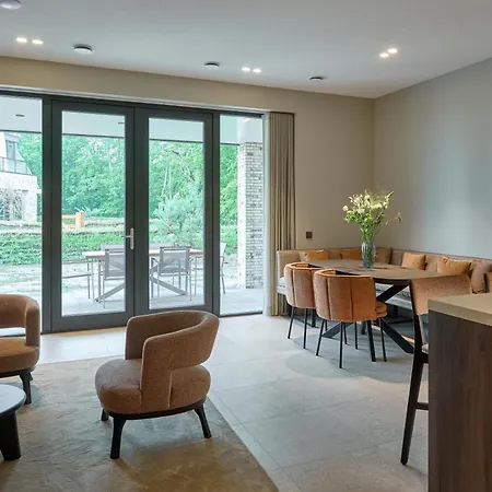 Scape Residences شقة دِن بورِخْ