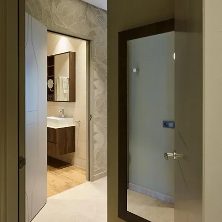 Scape Residences * 登堡