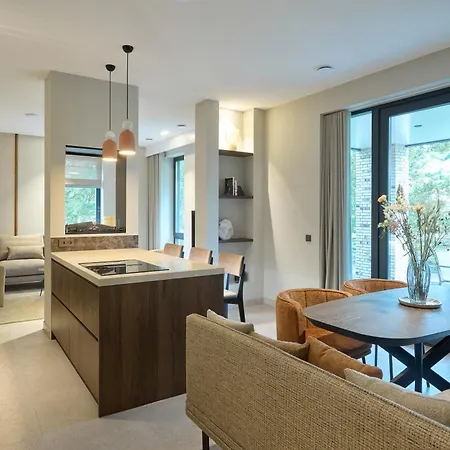 Scape Residences * دِن بورِخْ